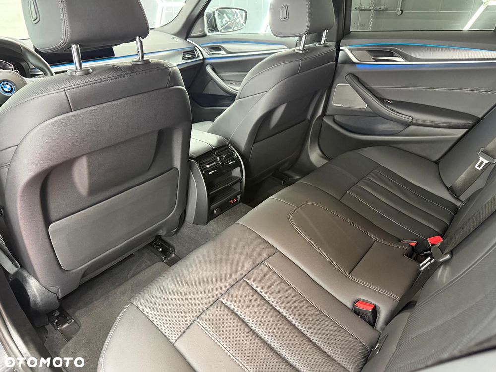 BMW Seria 5 530e xDrive M Sport sport - 34