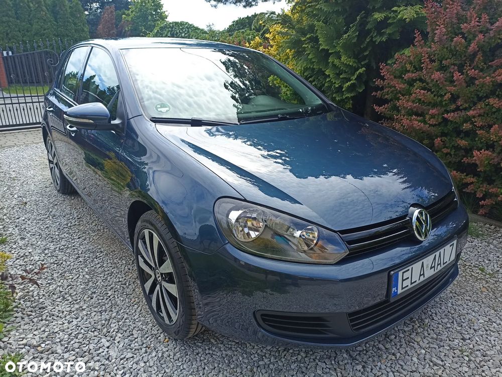 Volkswagen Golf - 1