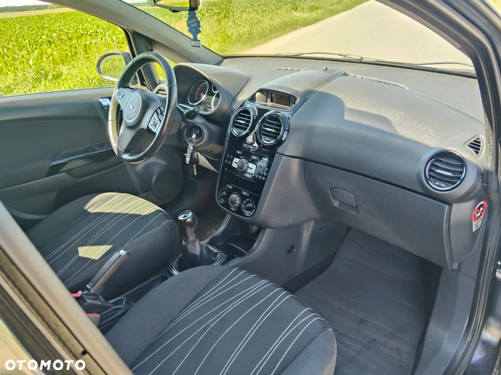 Opel Corsa 1.4 16V Edition 111 Jahre - 9