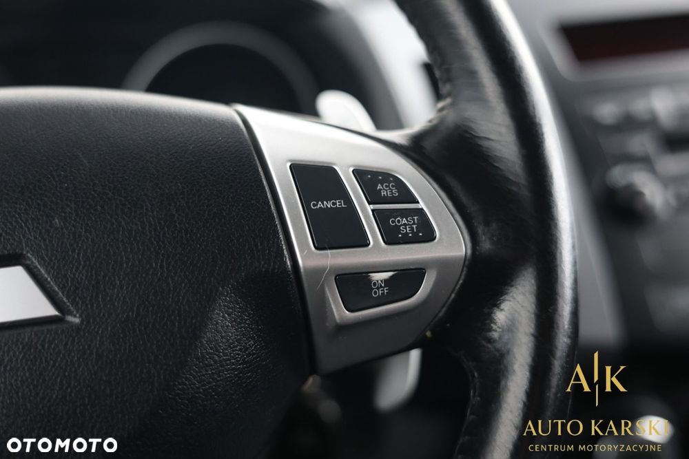 Mitsubishi Outlander - 21