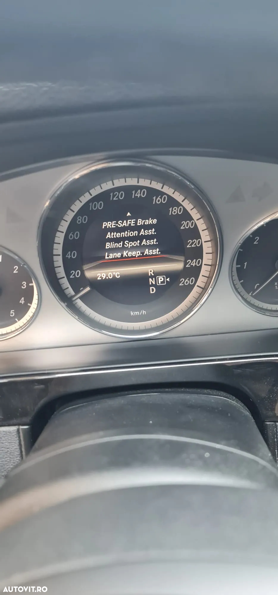 Mercedes-Benz E 250 CDI 7G-TRONIC Avantgarde - 32