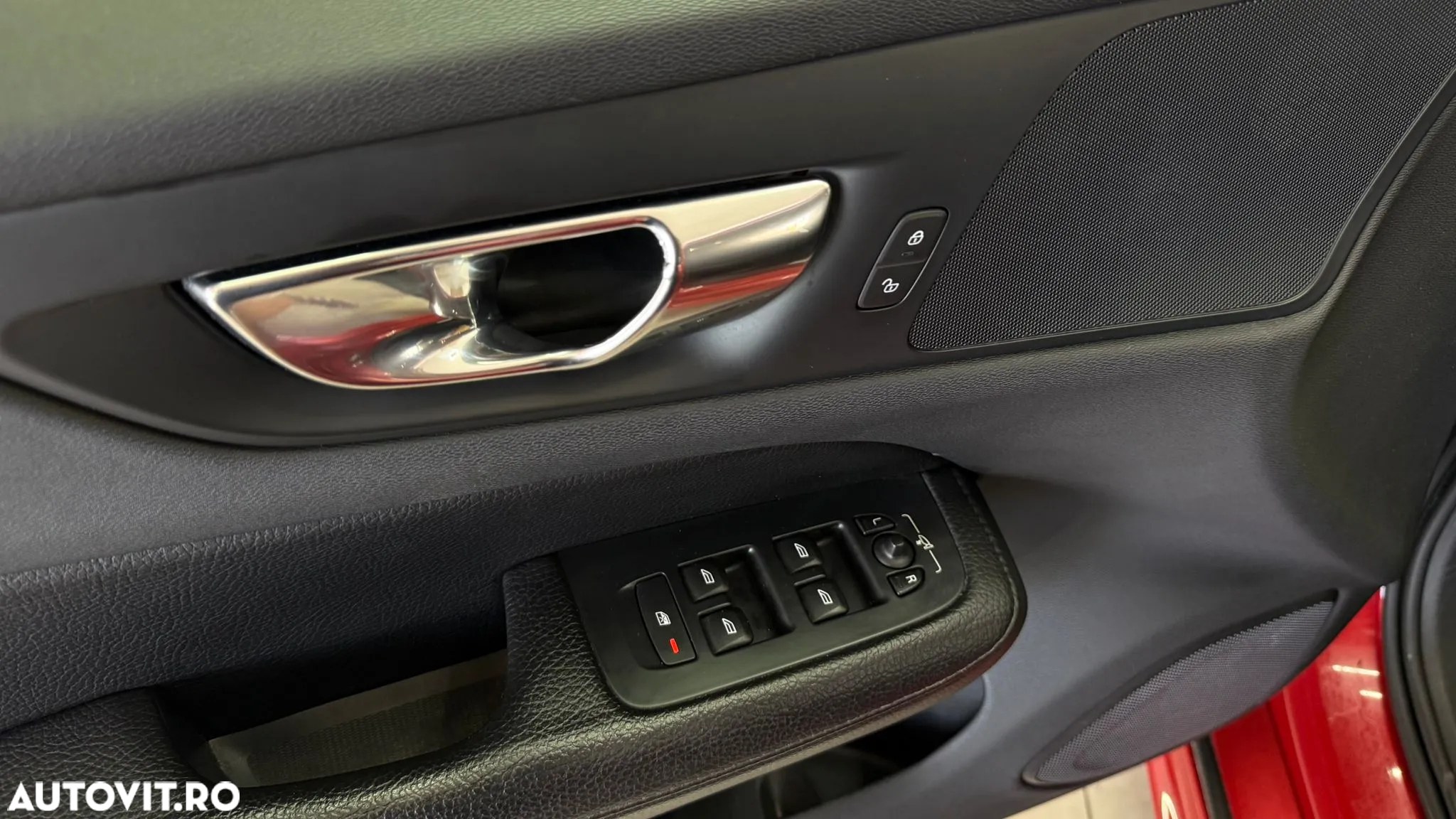 Volvo V60 D3 Momentum - 26