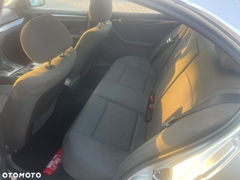 BMW Seria 3 - 11