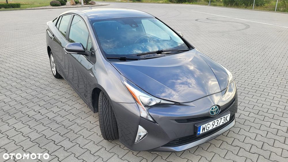 Toyota Prius Hybrid - 10