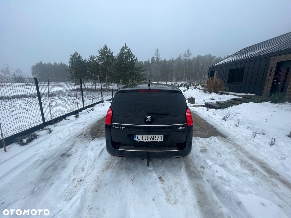Peugeot 5008 - 10