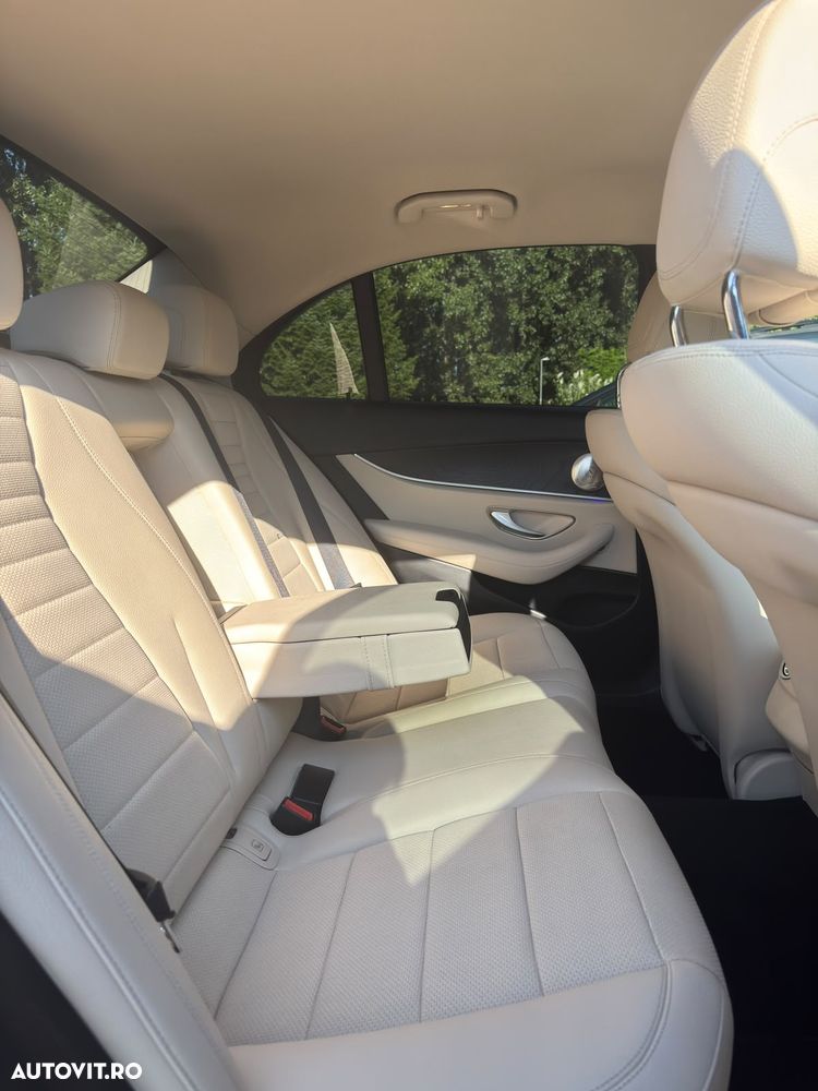 Mercedes-Benz E 220 d Aut. - 12