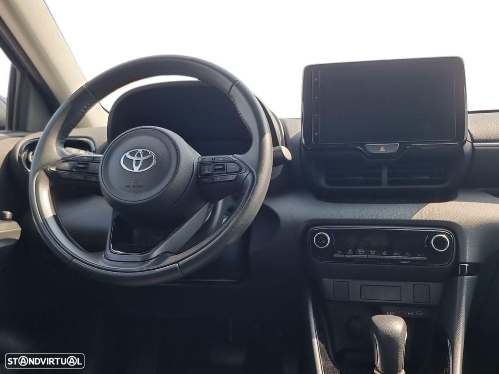Toyota Yaris — fotografia 10