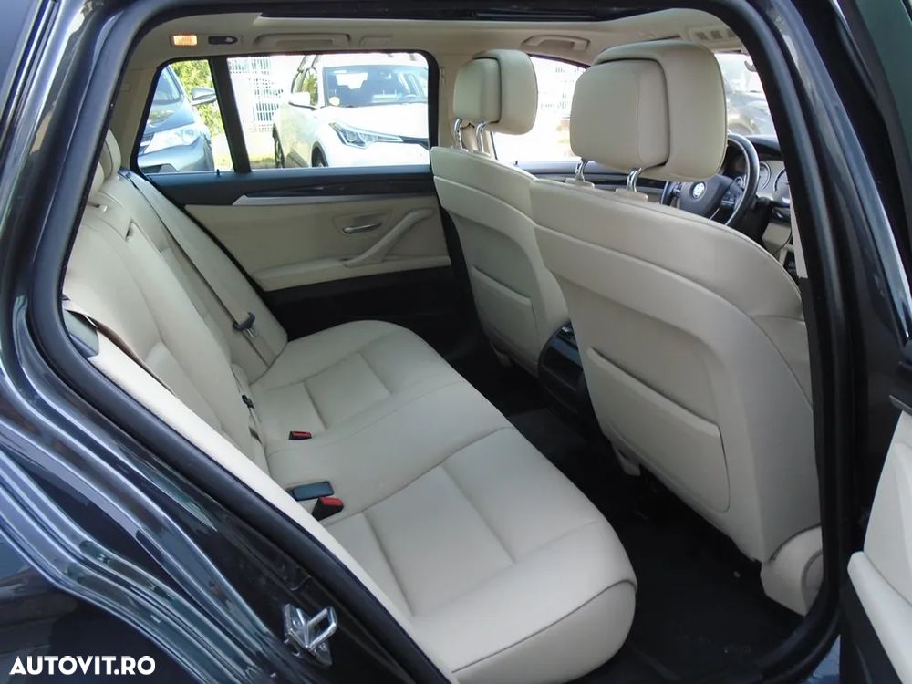 BMW Seria 5 520d Touring Aut. Modern Line - 11
