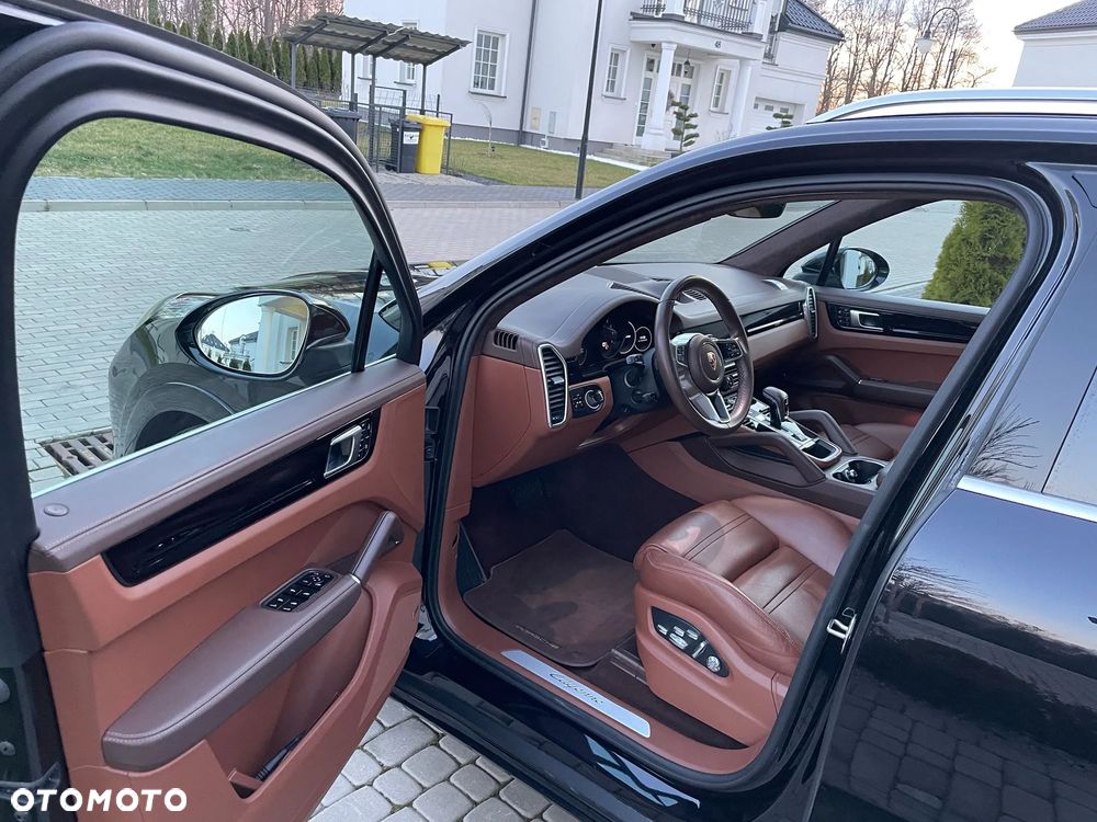 Porsche Cayenne Standard - 3
