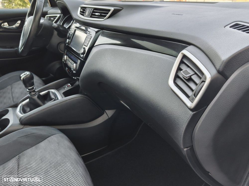 Nissan Qashqai 1.5 dCi N-Connecta - 14
