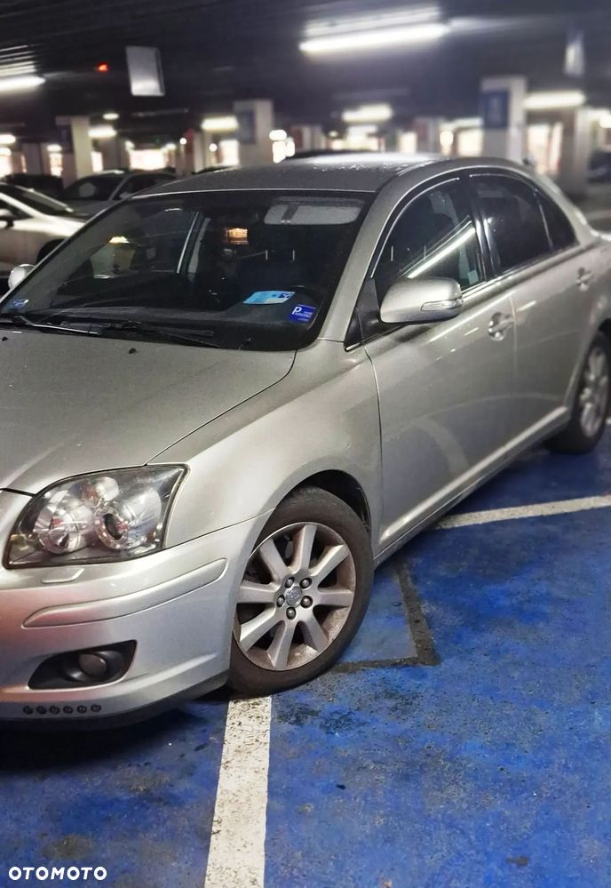 Toyota Avensis 2.0 VVT-i Sol Plus - 2