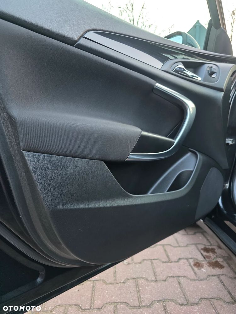 Opel Insignia 2.0 CDTI - 22