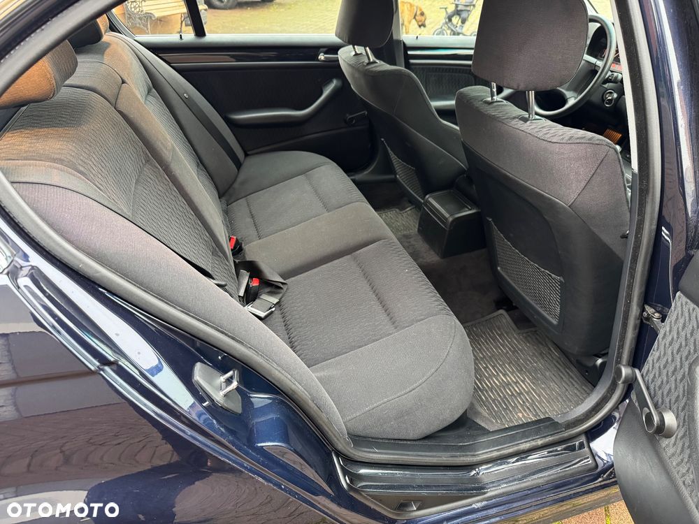 BMW Seria 3 ver-320i - 15