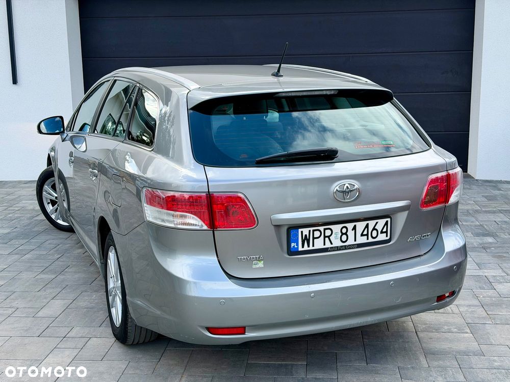 Toyota Avensis 2.0 D-4D Sol - 4