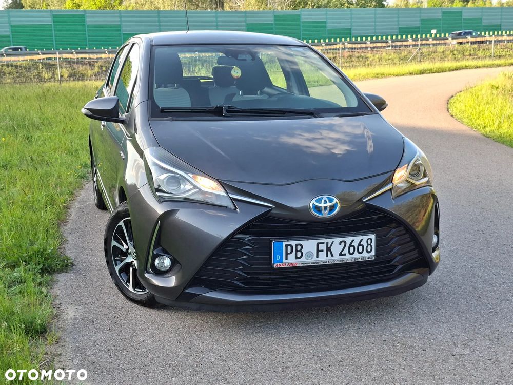 Toyota Yaris Hybrid 100 Active EU6 - 7