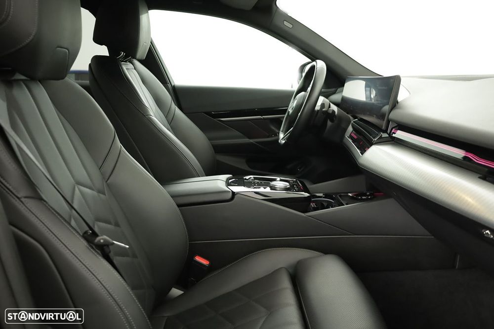 BMW 520 d Pack Desportivo M - 21