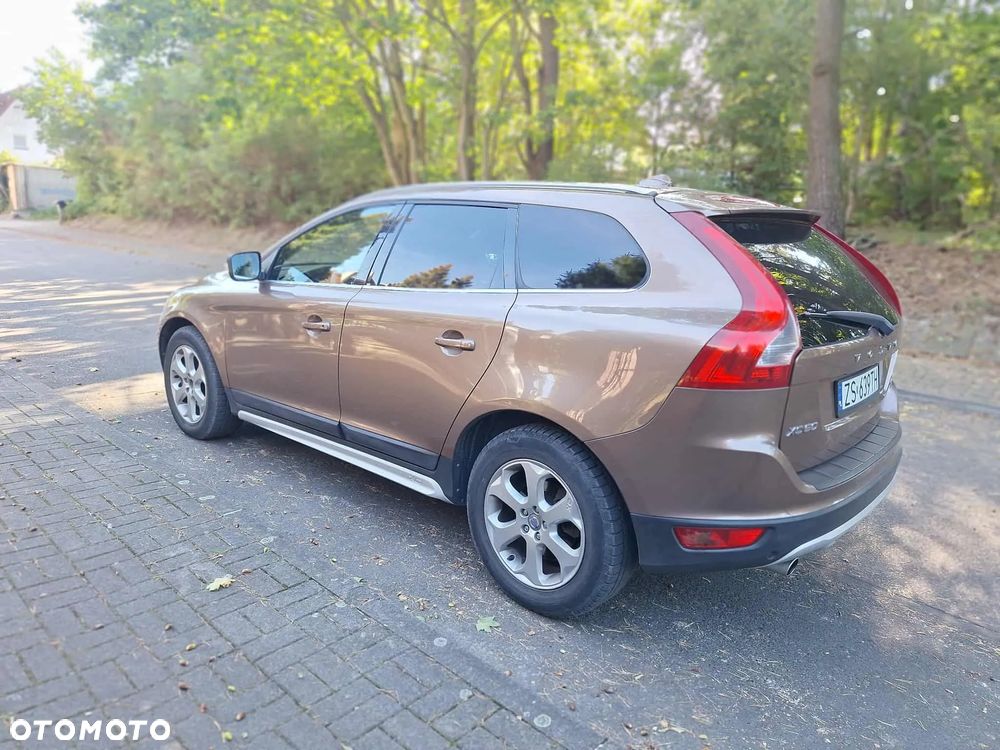 Volvo XC 60 - 6