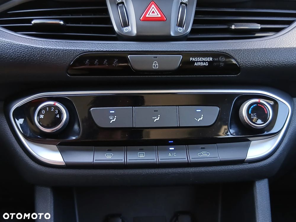Hyundai i30 1.5 DPI Modern - 12