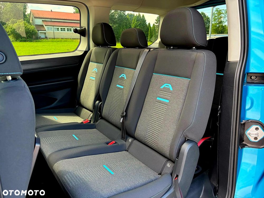 Ford Tourneo Connect Grand 2.0 EcoBlue Active - 32