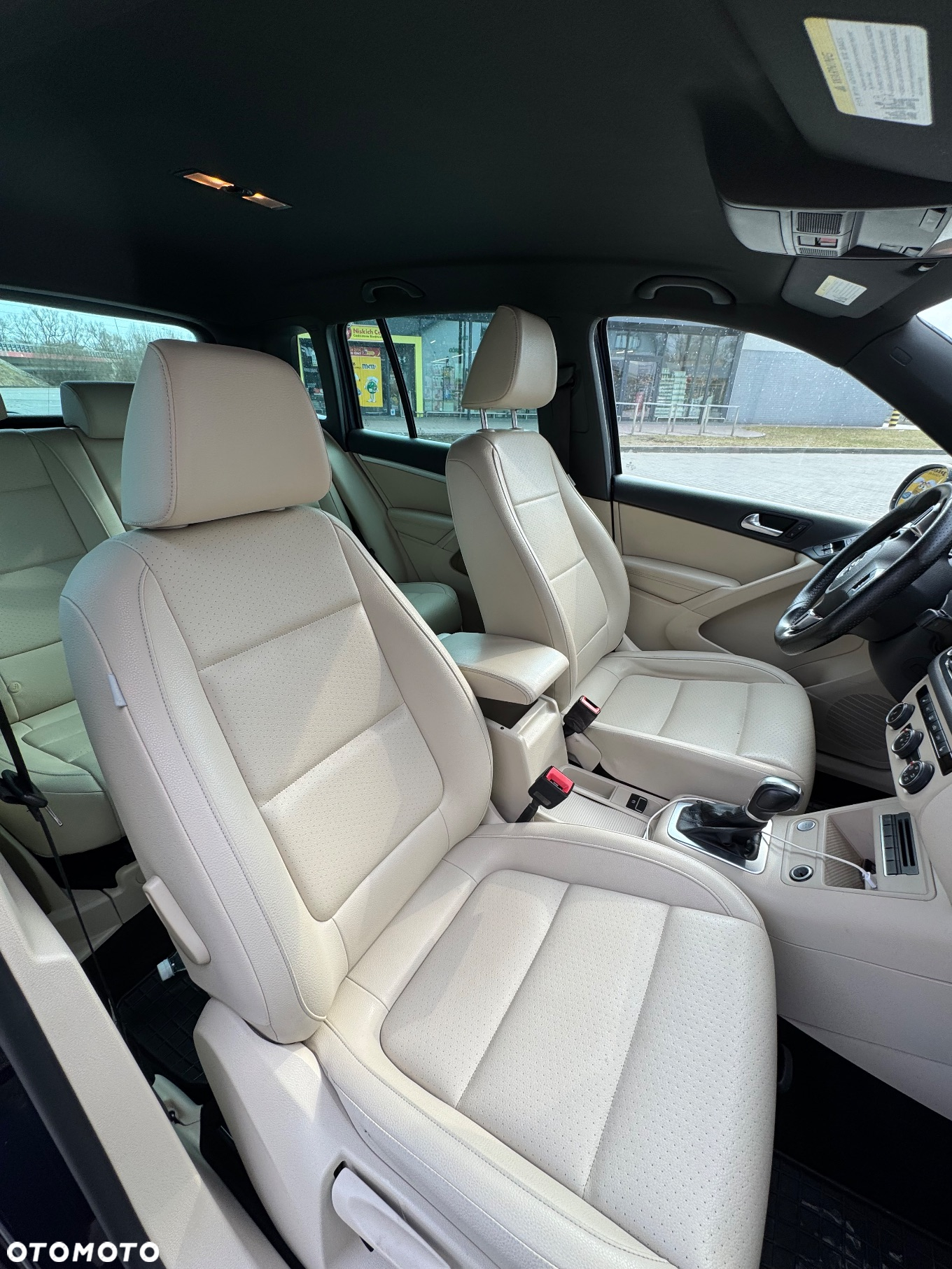 Volkswagen Tiguan - 23