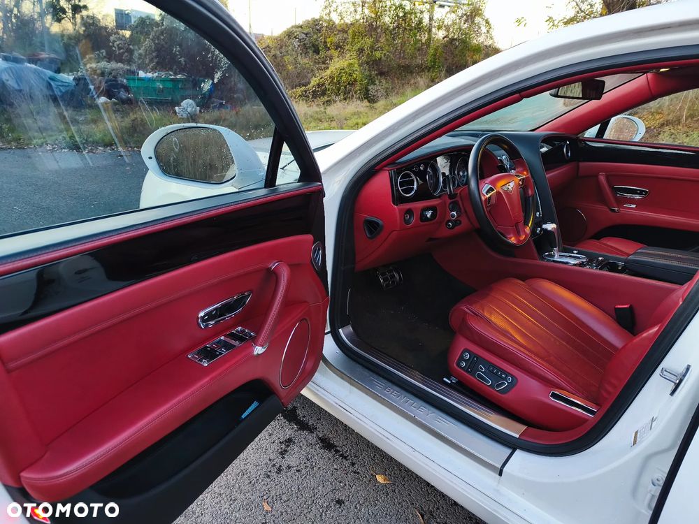 Bentley Flying Spur V8 Mulliner - 11