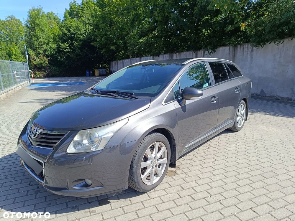 Toyota Avensis 2.0 D-4D Premium - 1