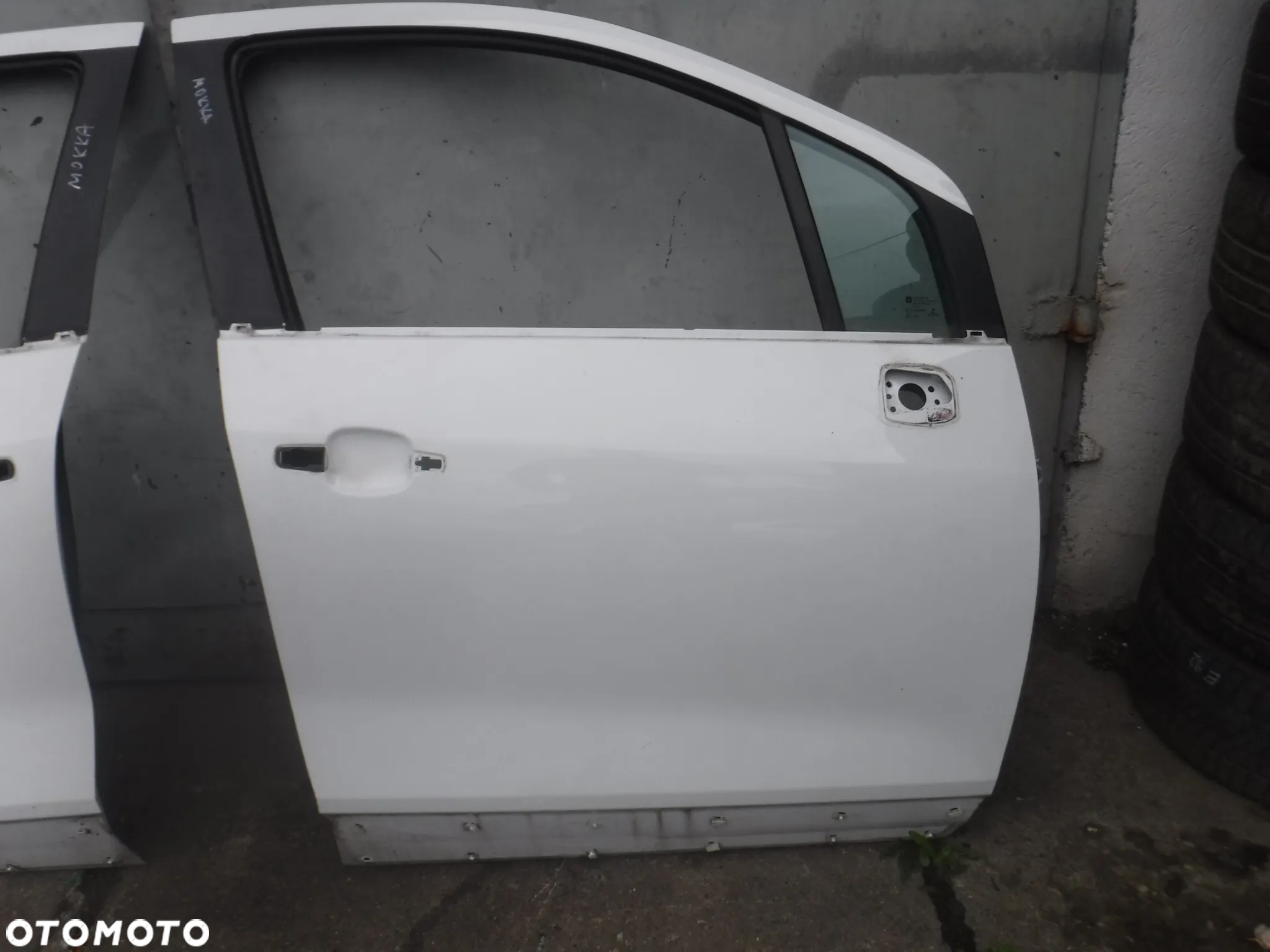 Opel Mokka  12-16 drzwi przod lewe  prawe lewe kolor GAZ - 2