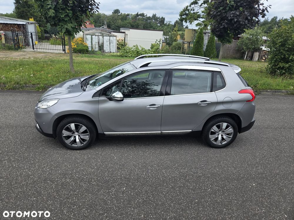 Peugeot 2008 1.2 Pure Tech Style - 7