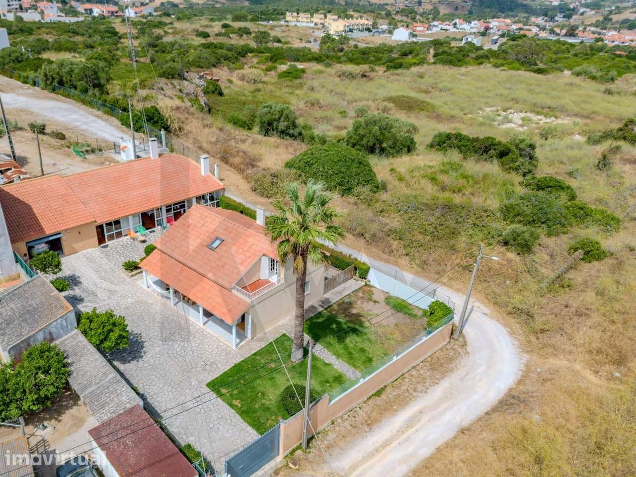 Moradia Isolada T2+2 no Casalão, Vista Deslumbrante sobre Cascais - Grande imagem: 5/58