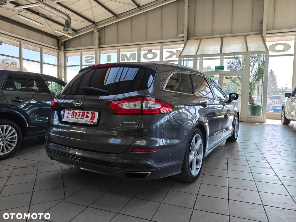 Ford Mondeo 2.0 EcoBoost Titanium - 3