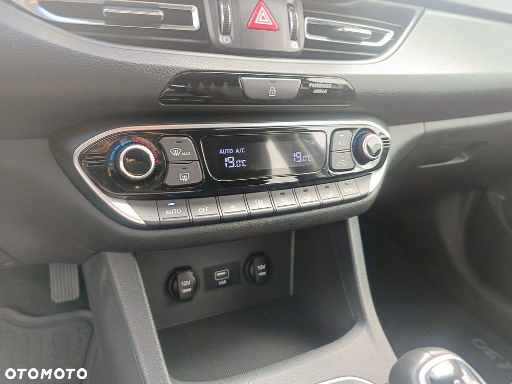 Hyundai i30 1.5 DPI Comfort - 17