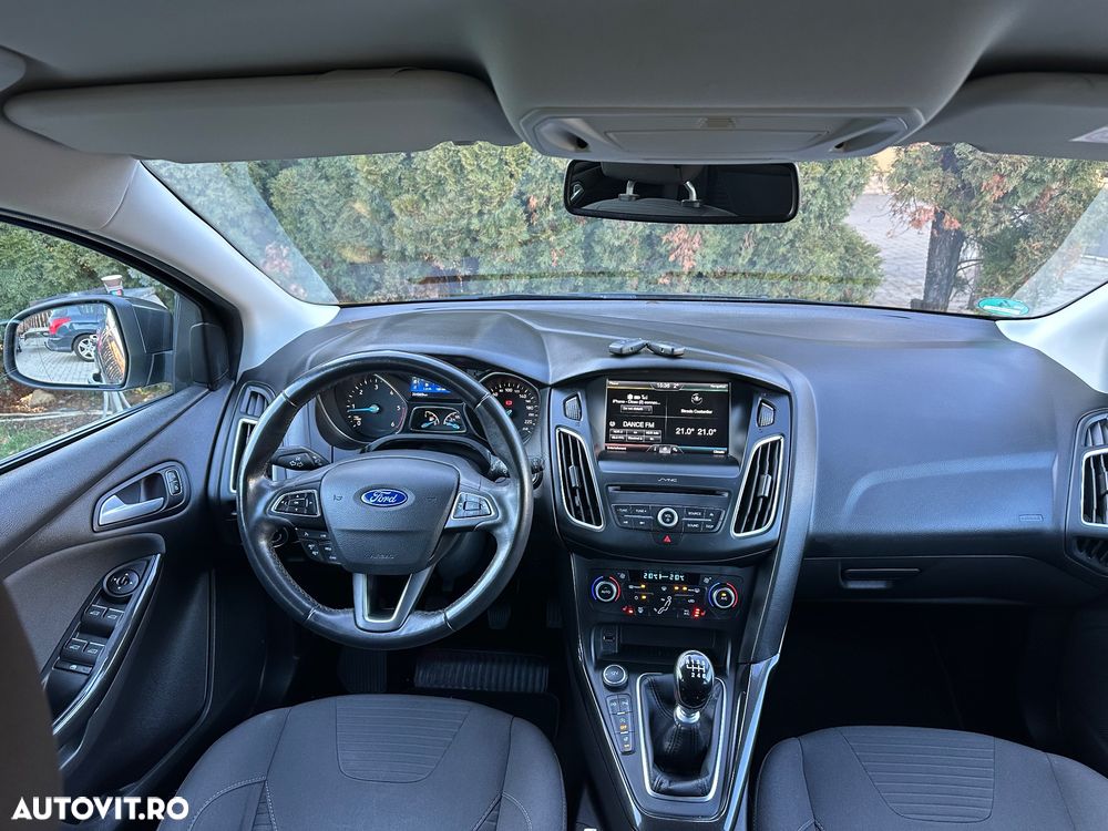 Ford Focus 2.0 TDCi DPF Start-Stopp-System Titanium - 6