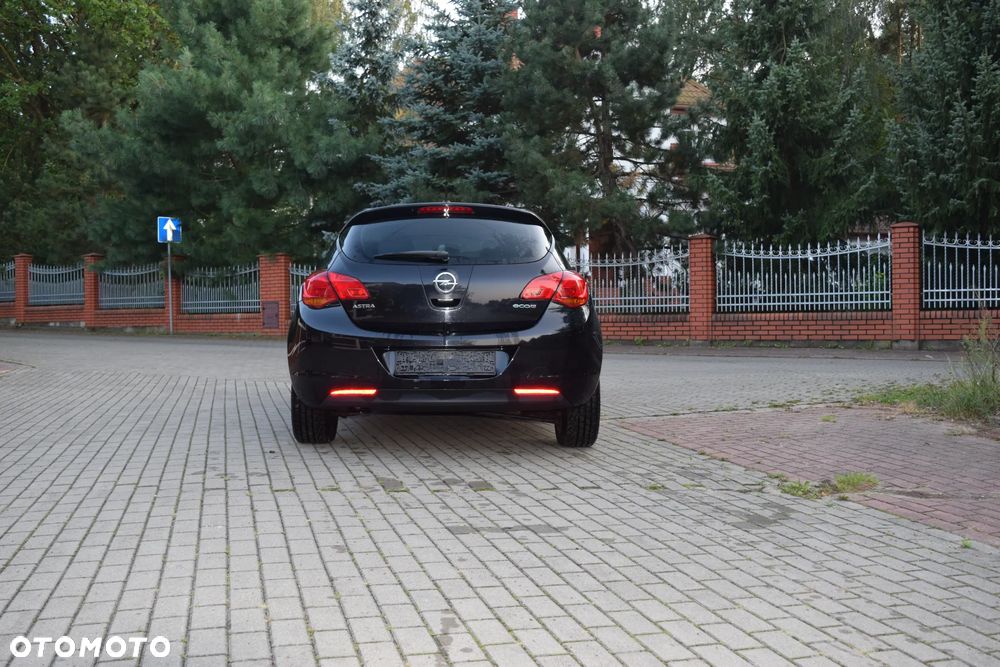 Opel Astra - 8