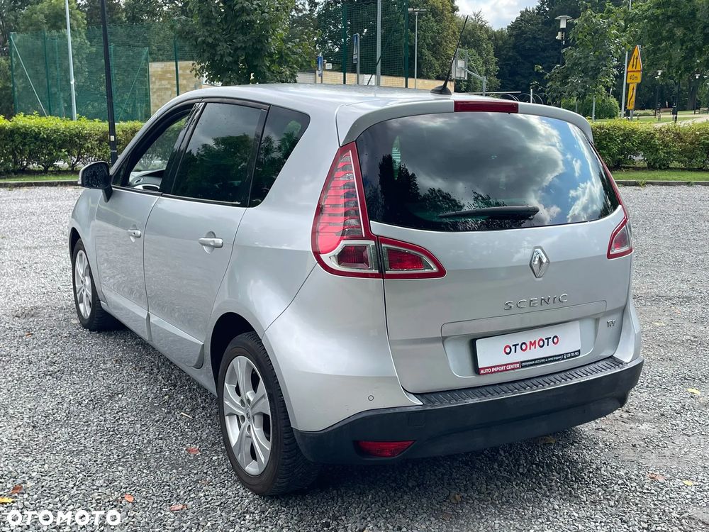 Renault Scenic - 24