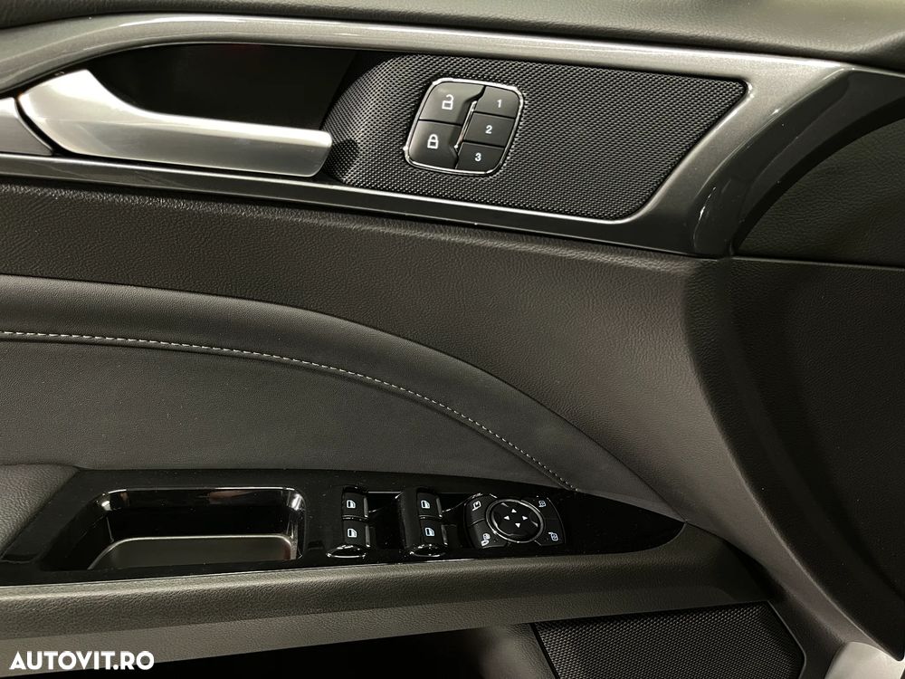 Ford Mondeo 2.0 HEV Titanium - 22