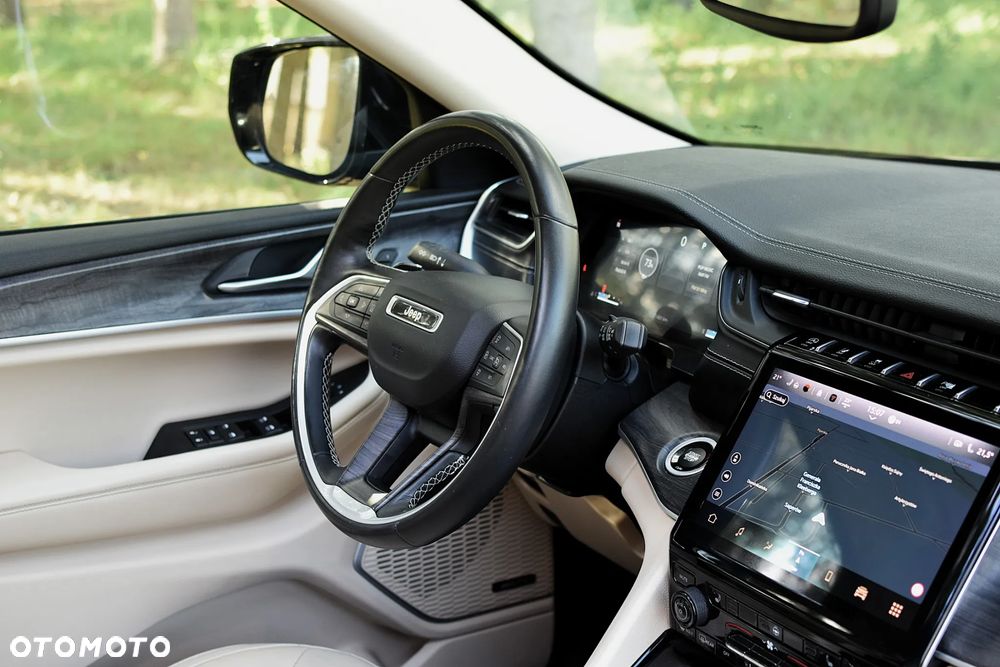 Jeep Grand Cherokee - 17