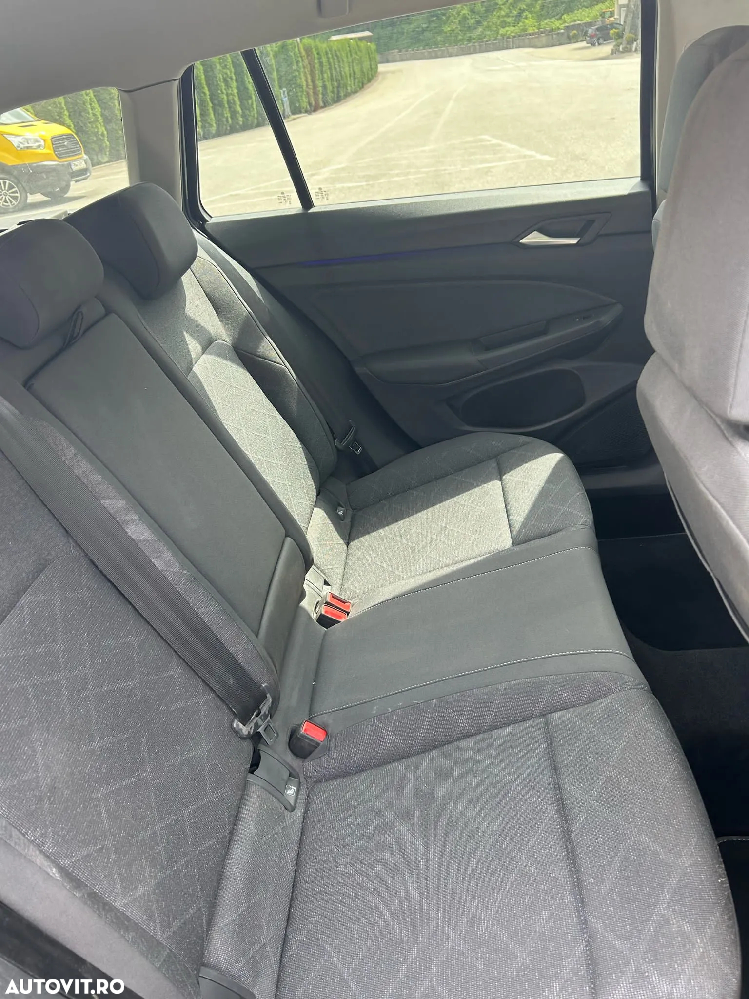 Volkswagen Golf - 8