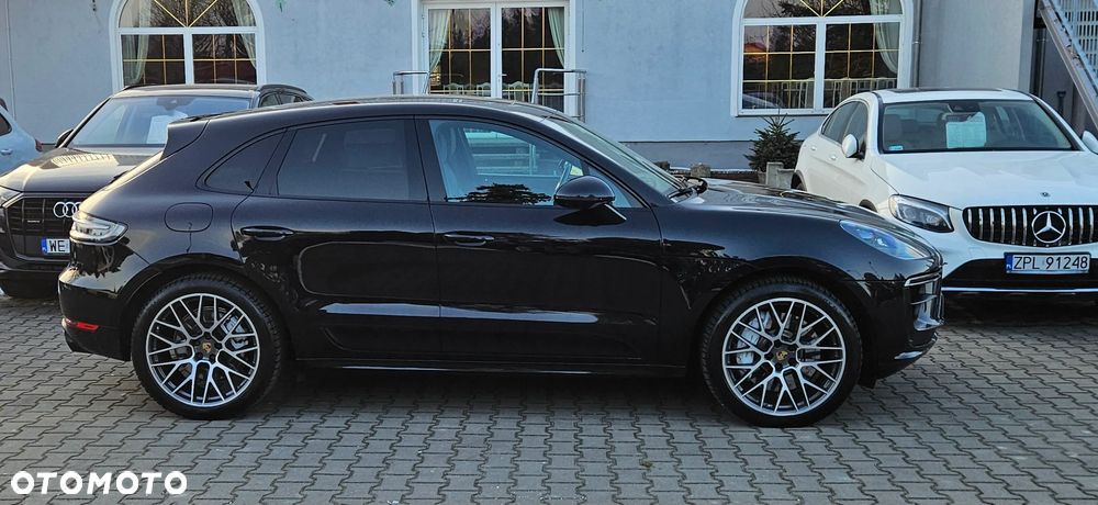 Porsche Macan Turbo - 37