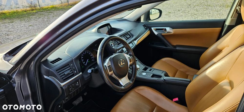 Lexus CT 200h Prestige - 16