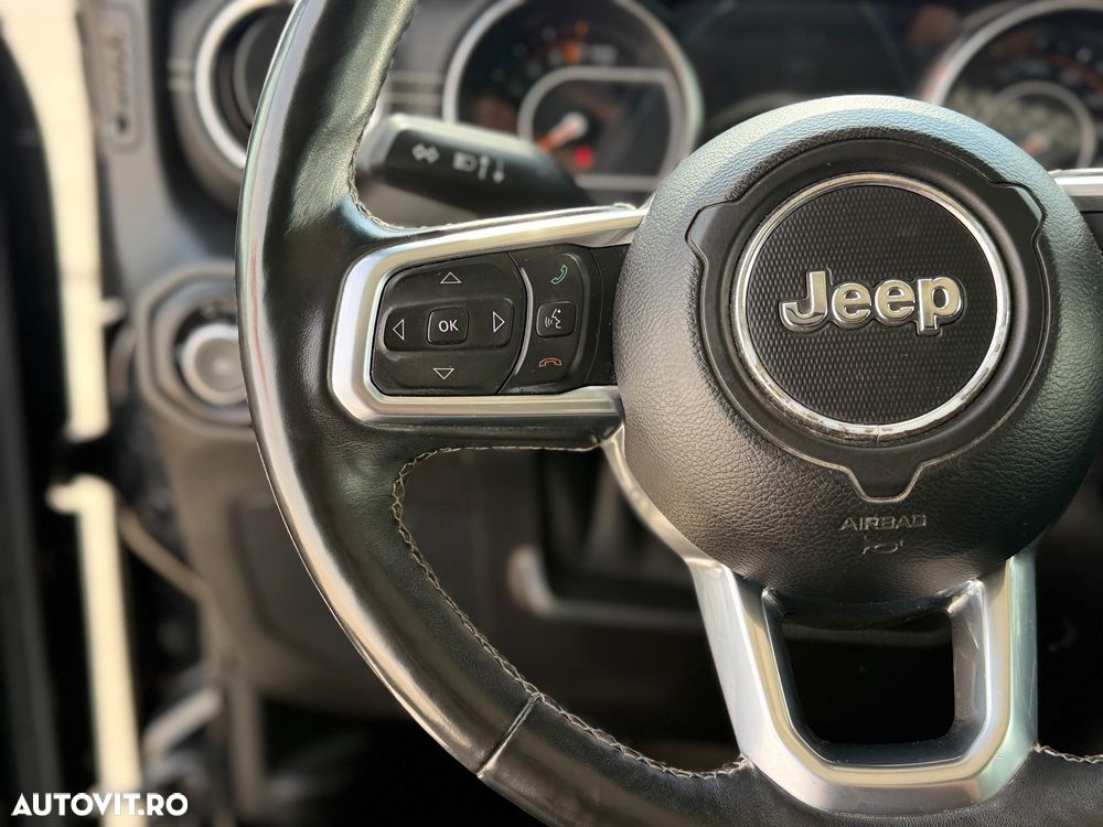Jeep Wrangler Unlimited 3.6 Automatik Sahara - 6