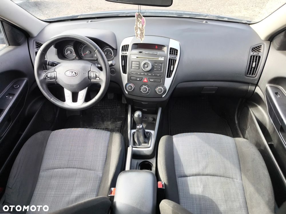 Kia Ceed 1.4 Comfort + - 19