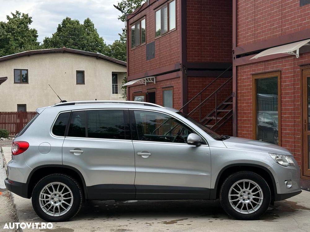 Volkswagen Tiguan - 32