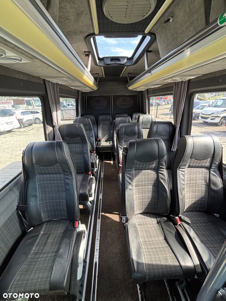 Mercedes-Benz Sprinter 319 - 16