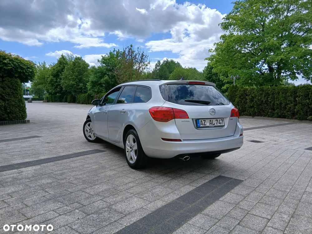 Opel Astra 2.0 CDTI DPF Cosmo - 3