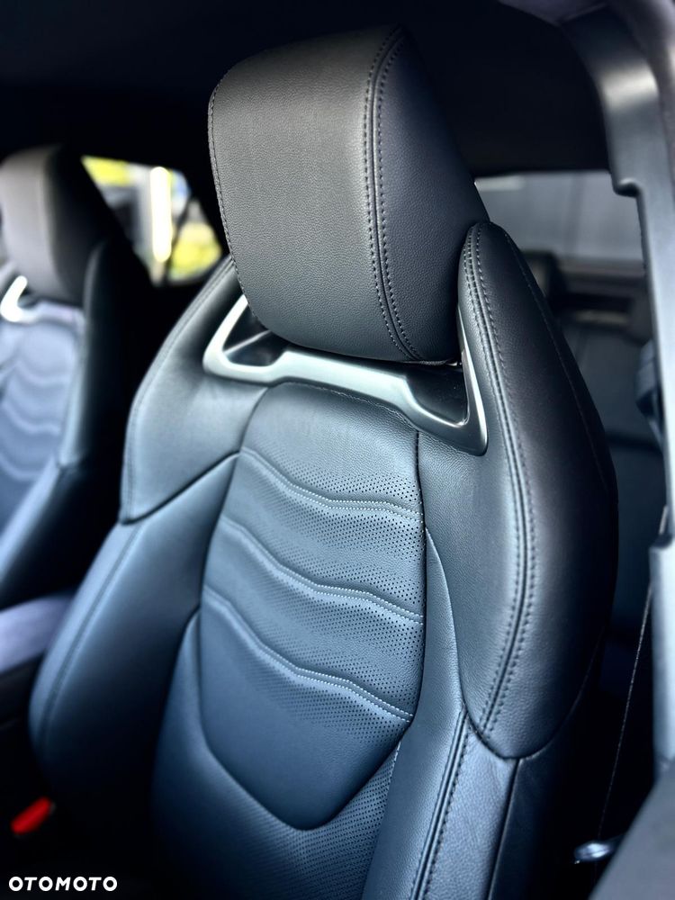 Toyota C-HR 2.0 PHEV Dynamic Force Executive - 22
