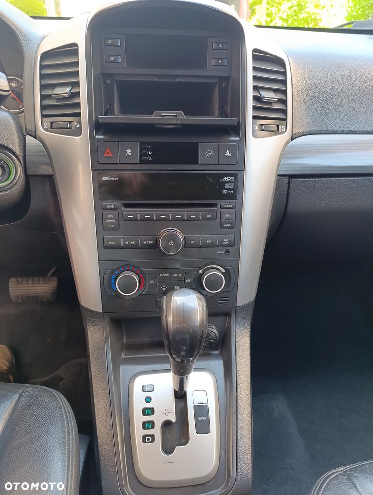 Chevrolet Captiva 2.0 d High - 14