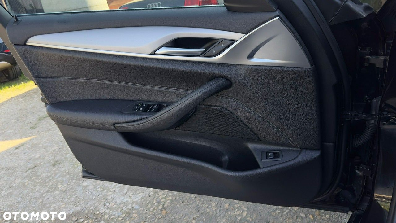 BMW Seria 5 - 29