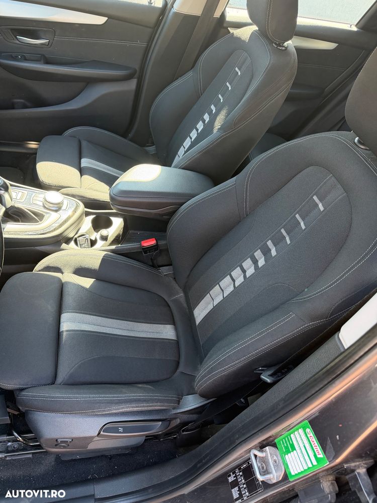 BMW Seria 2 218d Aut. Sport Line - 6