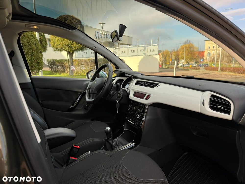 Citroën C3 Pure Tech (VTi) 82 Exclusive - 23