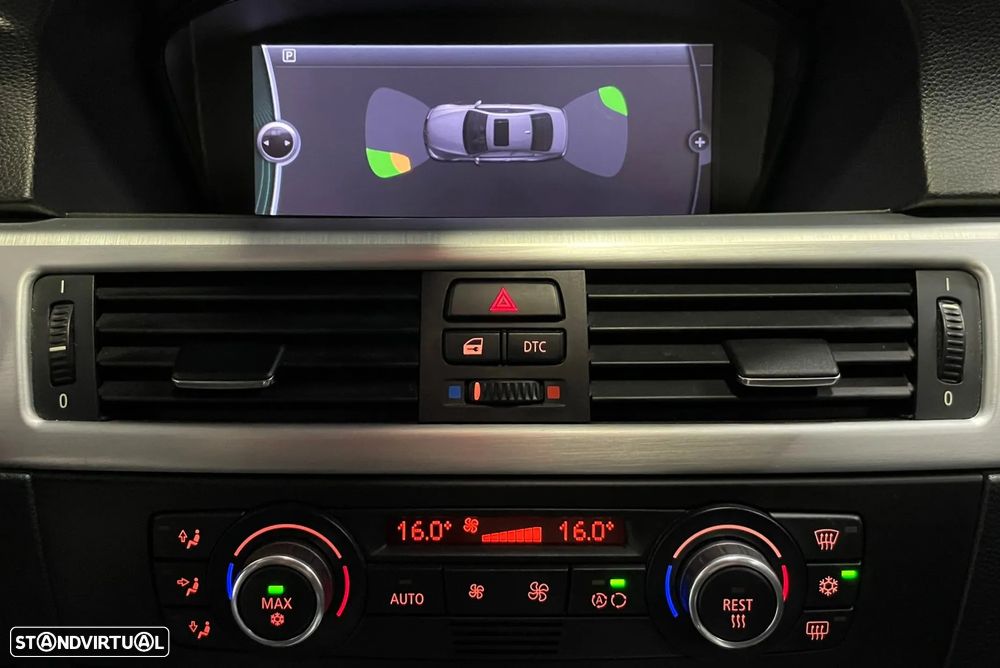 BMW 320 d Coupe Auto - 33